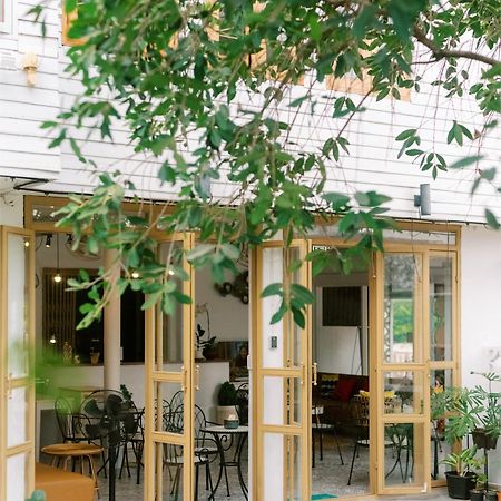 Sherva101 Home And Hostel Chiang Mai Bagian luar foto