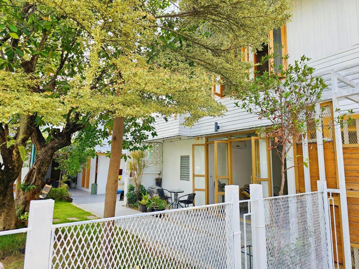 Sherva101 Home And Hostel Chiang Mai Bagian luar foto